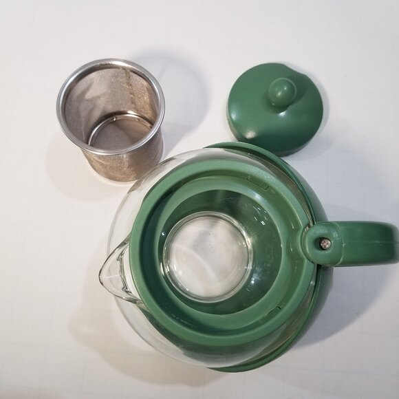 Tea maker (2 total). One in green and the other in ligher green - Picture 8 of 11
